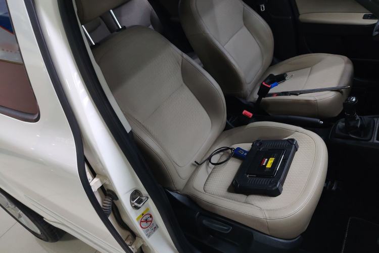 Used Skoda Yeti 2014 1.4TSI Manual Colorful Edition Right Front Seat