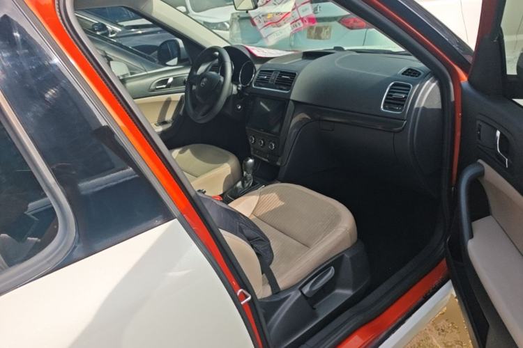 Used Skoda Yeti 2014 1.4TSI DSG Vibrant Edition Right Front Seat
