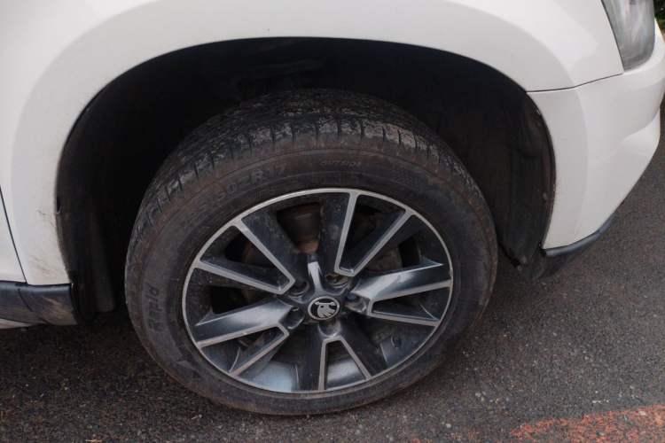 Used Skoda Yeti 2014 1.8TSI DSG All-Wheel Drive Edition Right Front Wheel Hub