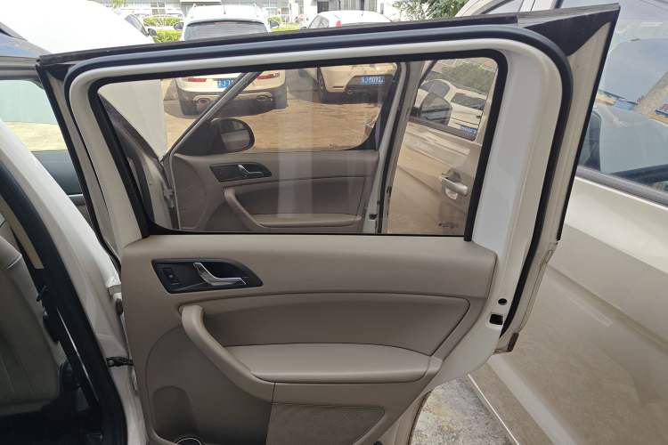 Used Skoda Yeti 2014 1.4TSI Manual Polar Edition Right Rear Door Interior