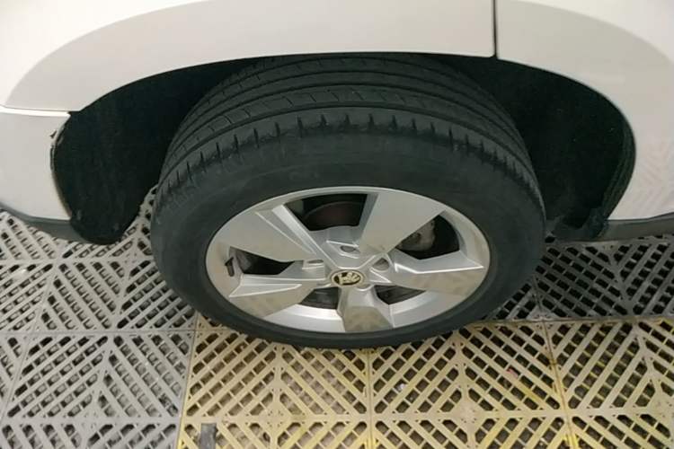 Used Skoda Yeti 2014 1.8TSI DSG Polar Edition Right Rear Wheel Hub