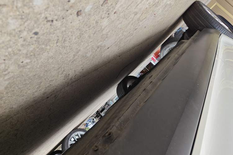 Used Skoda Yeti 2014 1.4TSI Manual Polar Edition Right Side Sill