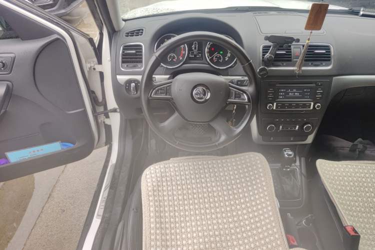 Used Skoda Yeti 2014 1.4 TSI DSG Polar Edition Steering Wheel
