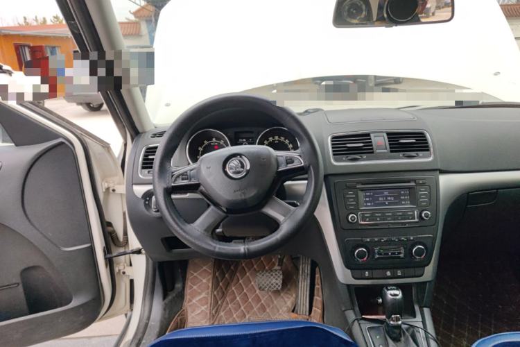 Used Skoda Yeti 2014 1.8TSI DSG Polar Edition Steering Wheel