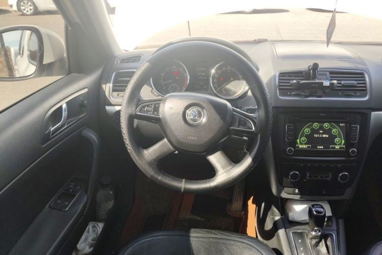 Used Skoda Yeti 2014 1.4 TSI DSG Polar Edition Steering Wheel