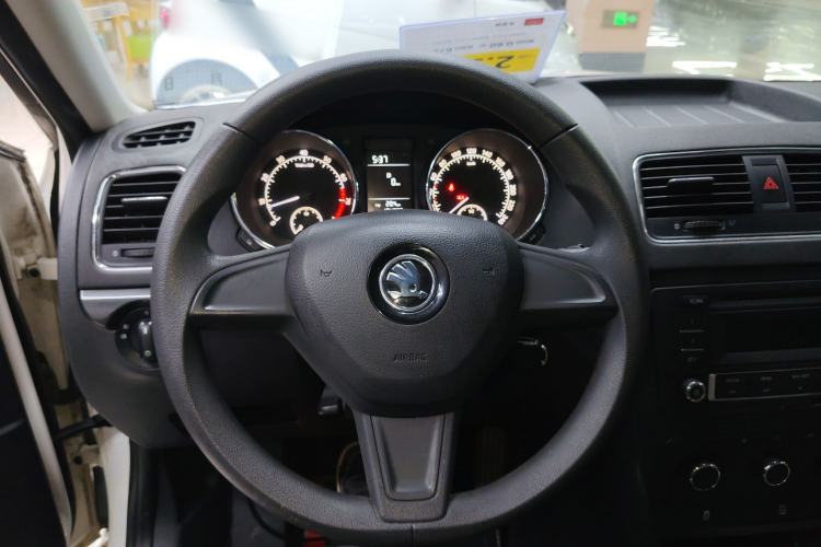 Used Skoda Yeti 2014 1.4TSI Manual Colorful Edition Steering Wheel