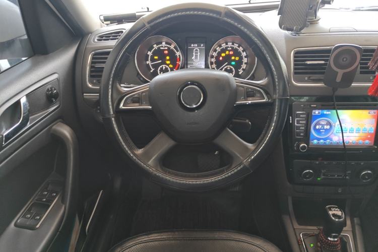Used Skoda Yeti 2014 1.4TSI DSG All-Wheel Drive Version Steering Wheel