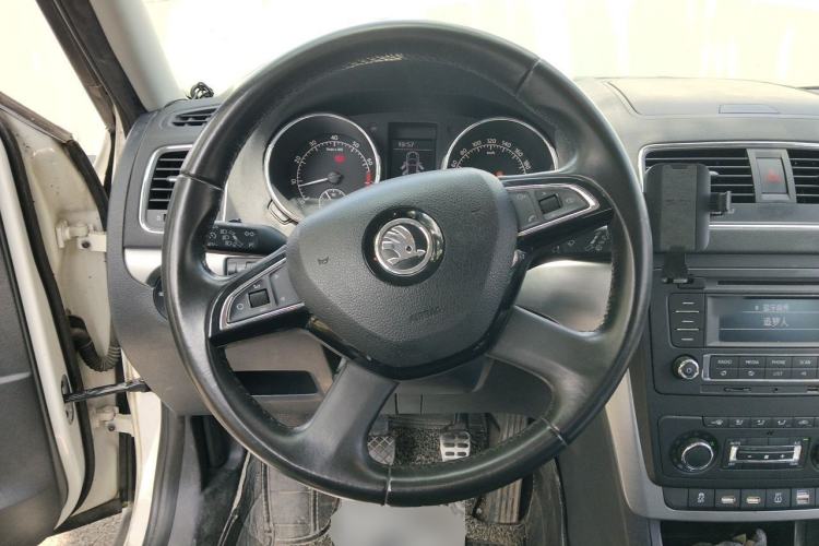 Used Skoda Yeti 2014 1.4TSI Manual Polar Edition Steering Wheel