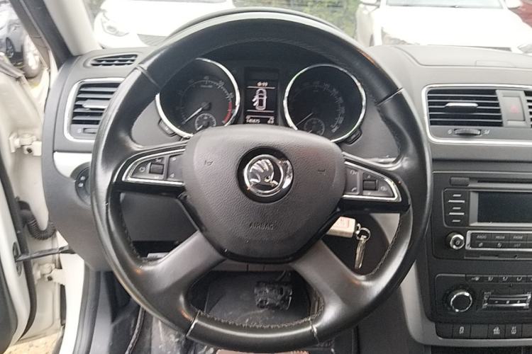 Used Skoda Yeti 2014 1.8TSI DSG Polar Edition Steering Wheel