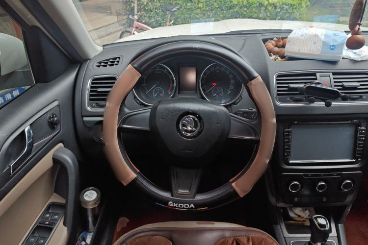 Used Skoda Yeti 2014 1.4TSI DSG Vibrant Edition Steering Wheel