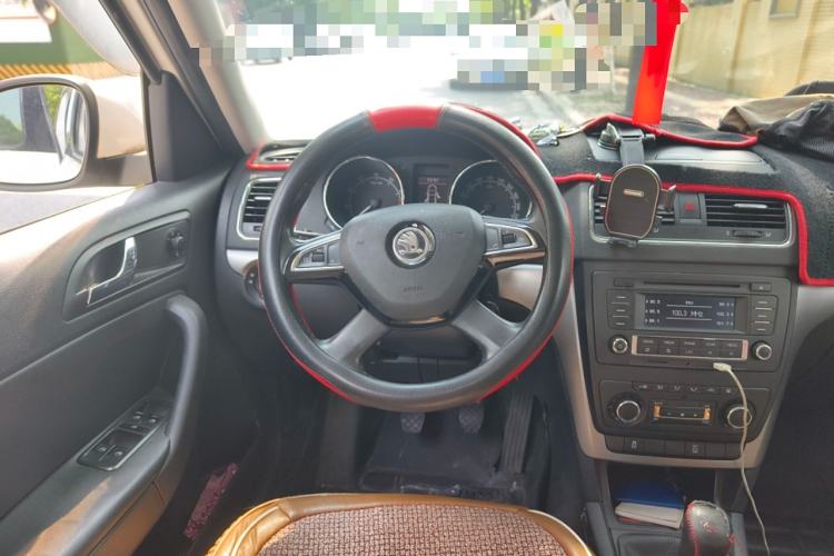 Used Skoda Yeti 2014 1.4TSI Manual Polar Edition Steering Wheel