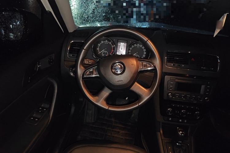 Used Skoda Yeti 2014 1.8TSI DSG All-Wheel Drive Edition Steering Wheel