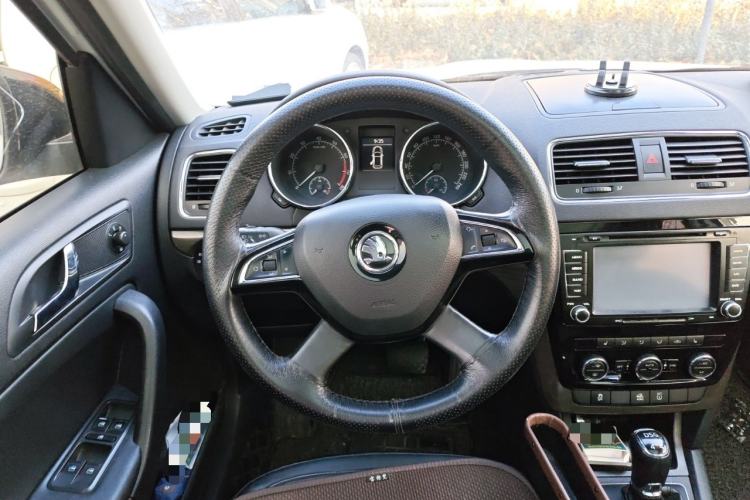 Used Skoda Yeti 2014 1.8TSI DSG All-Wheel Drive Edition Steering Wheel