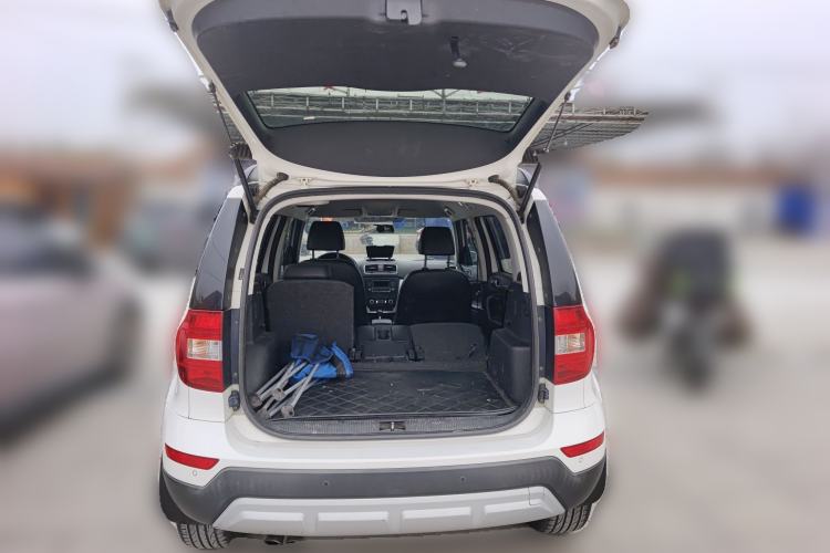Used Skoda Yeti 2014 1.8TSI DSG Polar Edition Trunk