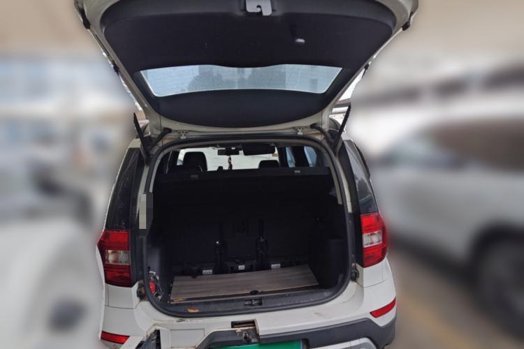 Used Skoda Yeti 2014 1.4TSI DSG All-Wheel Drive Version Trunk