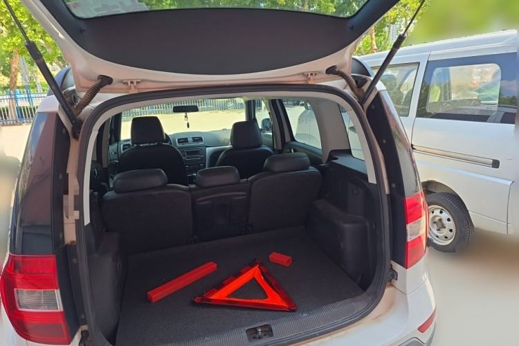 Used Skoda Yeti 2014 1.8TSI DSG Polar Edition Trunk