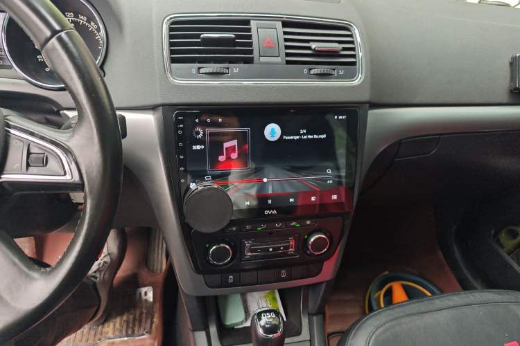 Used Skoda Yeti 2014 1.4 TSI DSG Polar Edition Audio And AC Panel