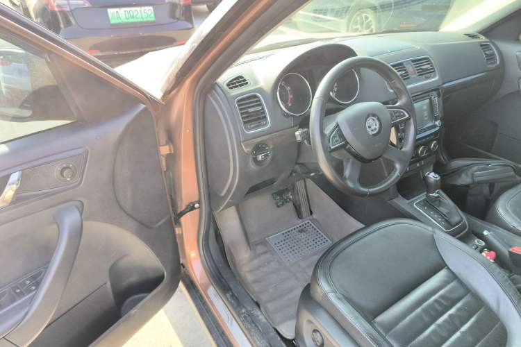 Used Skoda Yeti 2014 1.8TSI DSG All-Wheel Drive Edition Driver Seat