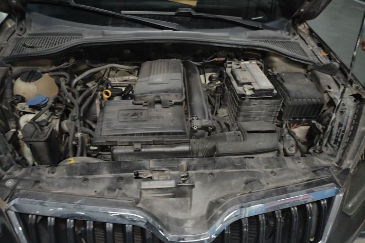 Used Skoda Yeti 2014 1.4TSI DSG Vibrant Edition Engine Bay