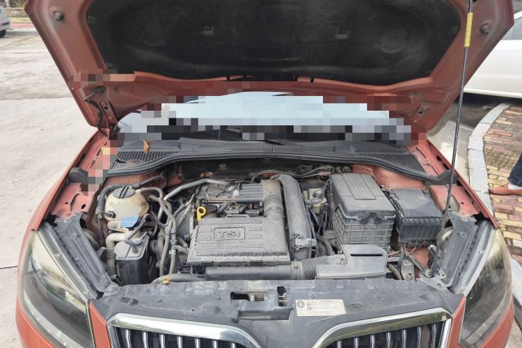 Used Skoda Yeti 2014 1.4 TSI DSG Phantom Edition Engine Bay