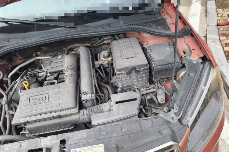 Used Skoda Yeti 2014 1.4 TSI DSG Phantom Edition Engine Bay Left