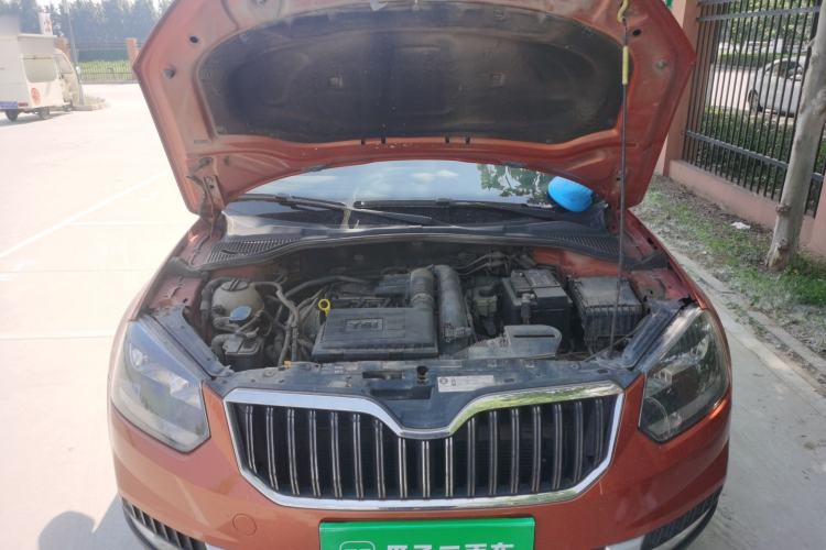 Used Skoda Yeti 2014 1.4TSI Manual Explore Edition Engine Bay