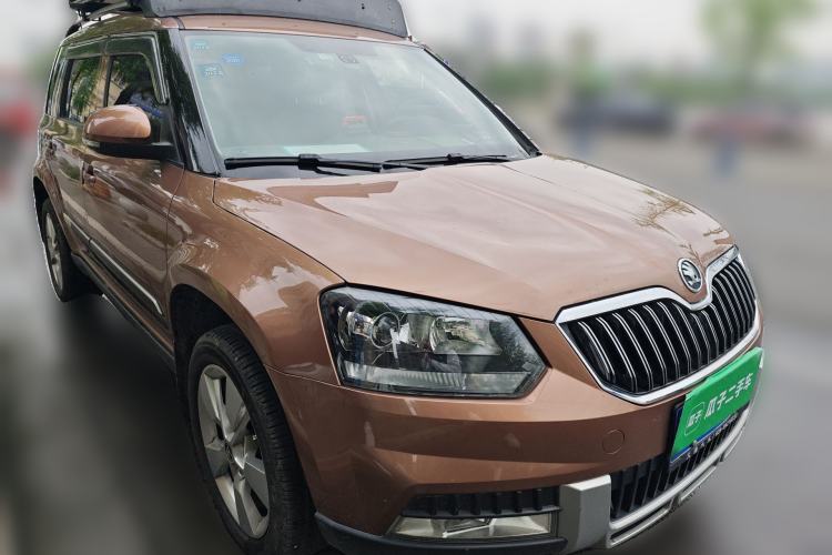 Used Skoda Yeti 2014 1.4 TSI DSG Polar Edition Front Right 45 Deg