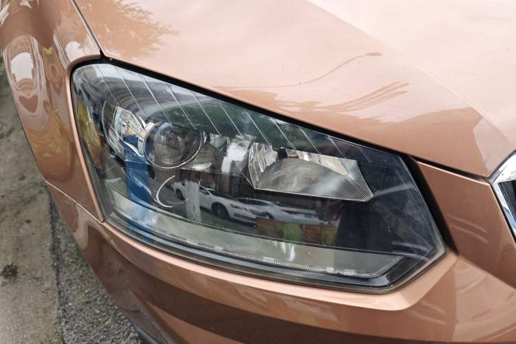 Used Skoda Yeti 2014 1.4 TSI DSG Polar Edition Right Front Headlight