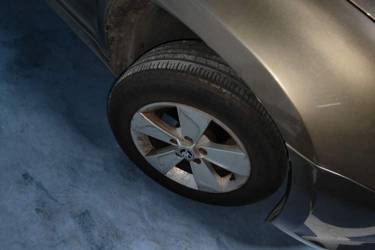 Used Skoda Yeti 2014 1.4TSI DSG Vibrant Edition Right Front Wheel Hub