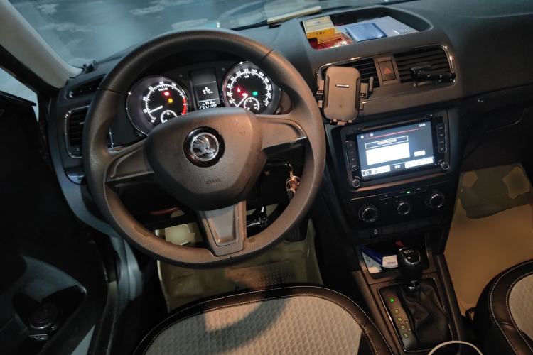 Used Skoda Yeti 2014 1.4TSI DSG Vibrant Edition Steering Wheel