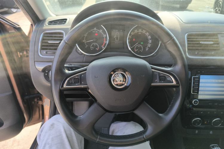 Used Skoda Yeti 2014 1.8TSI DSG All-Wheel Drive Edition Steering Wheel