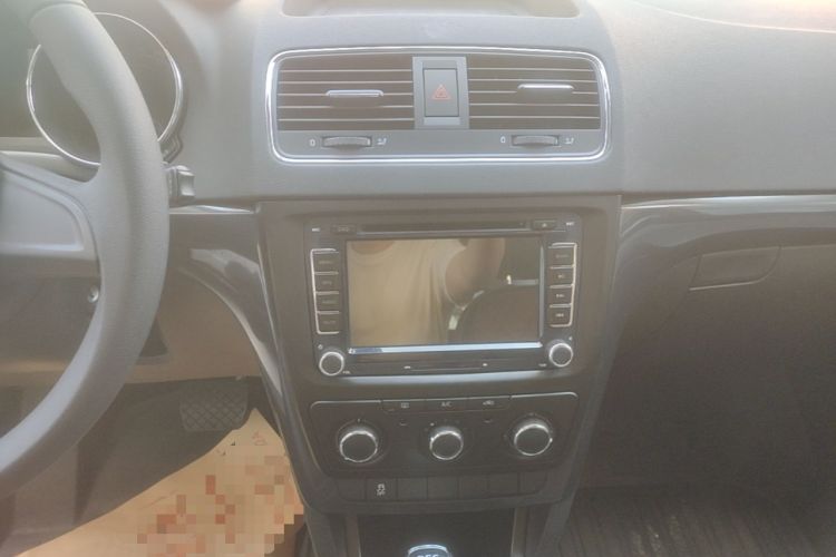Used Skoda Yeti 2016 1.4TSI DSG Advanced Edition Audio And AC Panel