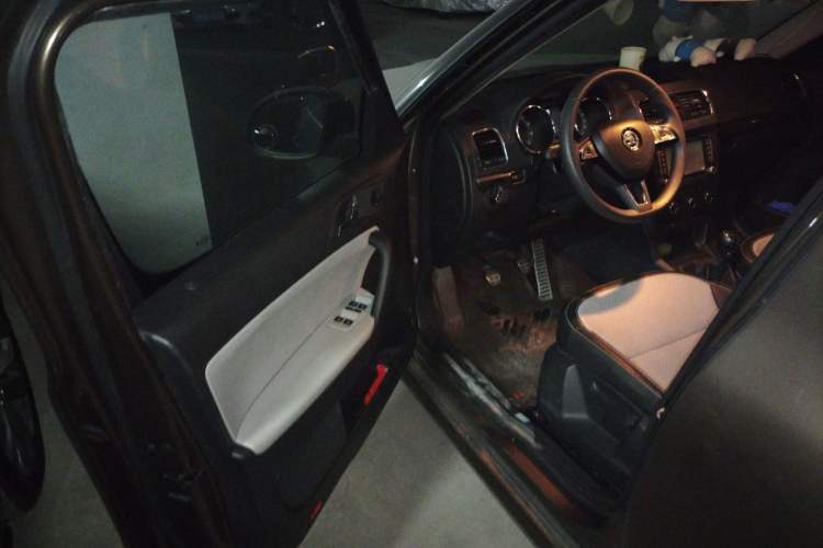 Used Skoda Yeti 2016 1.4TSI Manual Entry-Level Model Driver Seat