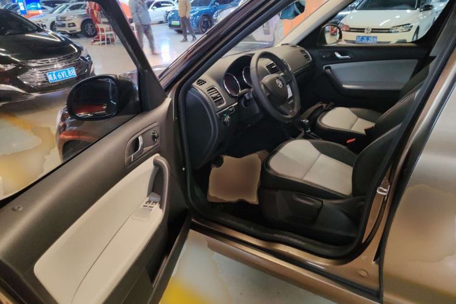 Used Skoda Yeti 2016 1.4TSI DSG Advanced Edition Driver Seat