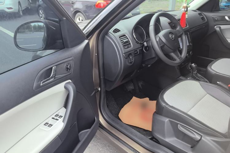Used Skoda Yeti 2016 1.4TSI DSG Advanced Edition Driver Seat