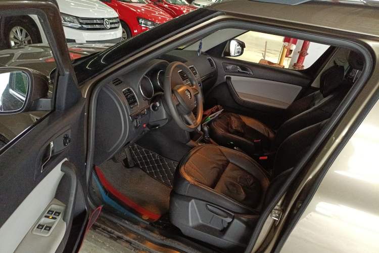 Used Skoda Yeti 2016 1.4TSI DSG Advanced Edition Driver Seat