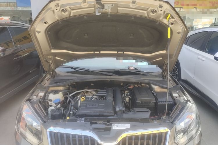 Used Skoda Yeti 2016 1.4TSI DSG Advanced Edition Engine Bay