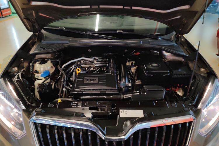 Used Skoda Yeti 2016 1.4TSI DSG Advanced Edition Engine Bay
