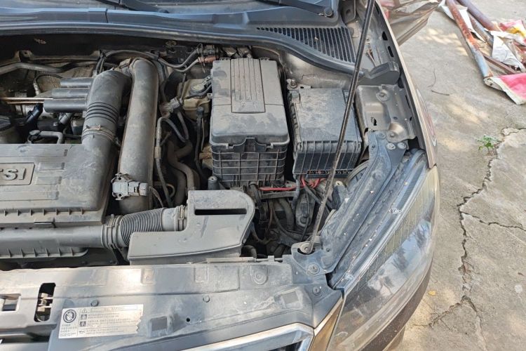 Used Skoda Yeti 2016 1.4TSI DSG Advanced Edition Engine Bay Left
