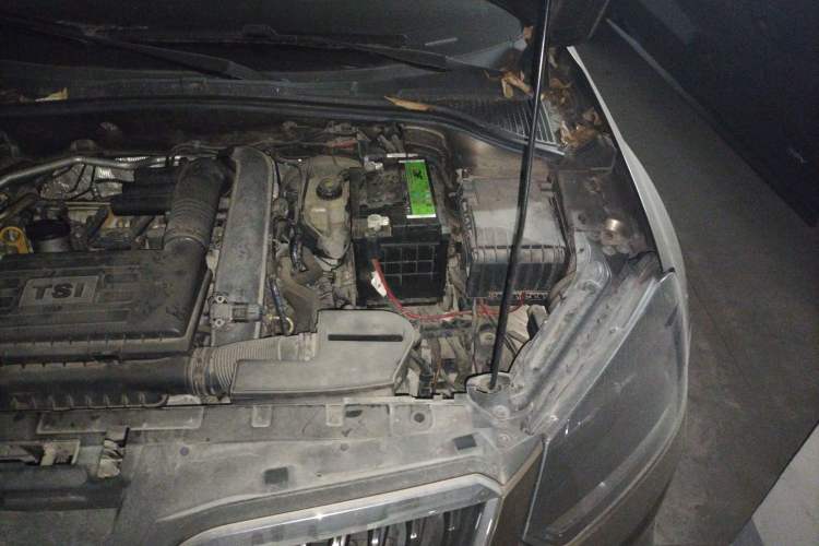 Used Skoda Yeti 2016 1.4TSI Manual Entry-Level Model Engine Bay Left