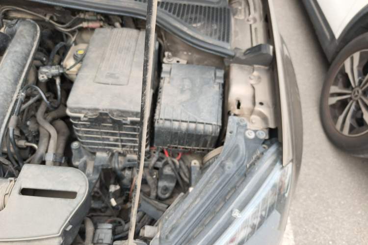 Used Skoda Yeti 2016 1.4TSI DSG Advanced Edition Engine Bay Left