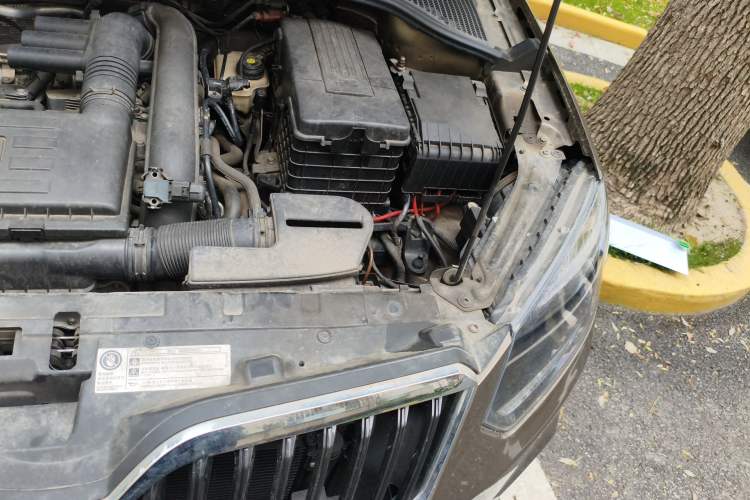 Used Skoda Yeti 2016 1.4TSI DSG Advanced Edition Engine Bay Left