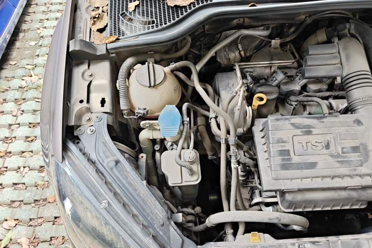 Used Skoda Yeti 2016 1.4TSI DSG Advanced Edition Engine Bay Right