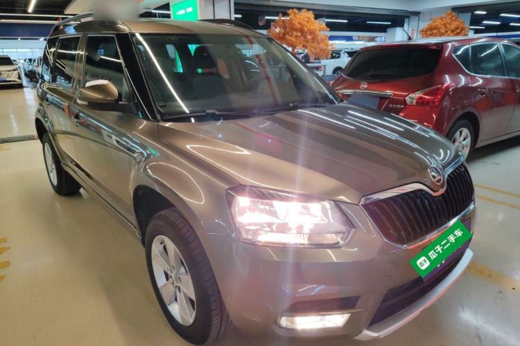 Used Skoda Yeti 2016 1.4TSI DSG Advanced Edition Front Right 45 Deg