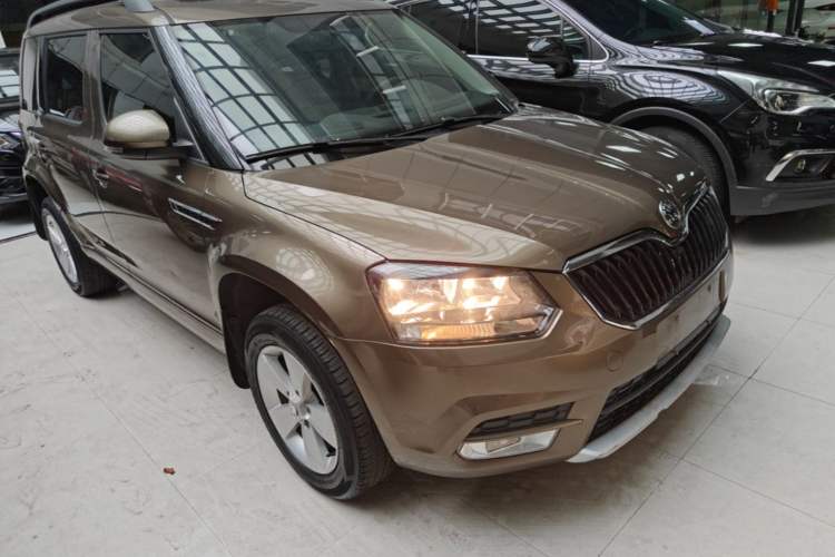 Used Skoda Yeti 2016 1.4TSI DSG Advanced Edition Front Right 45 Deg