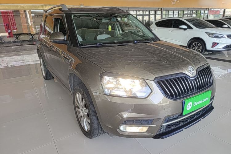 Used Skoda Yeti 2016 1.4TSI DSG Style Edition Front Right 45 Deg