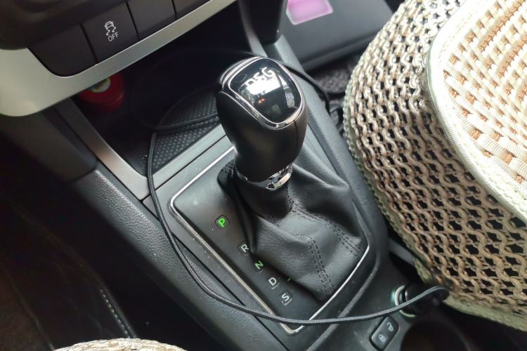 Used Skoda Yeti 2016 1.4TSI DSG Prestige Edition Gear Lever