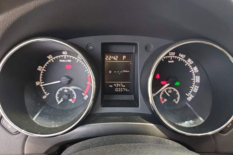 Used Skoda Yeti 2016 1.4TSI DSG Advanced Edition Instrument Cluster