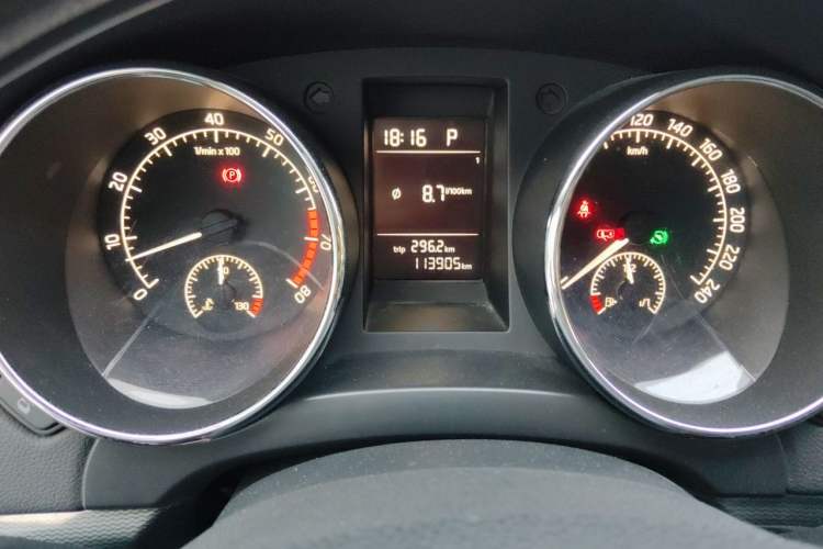 Used Skoda Yeti 2016 1.4TSI DSG Advanced Edition Instrument Cluster