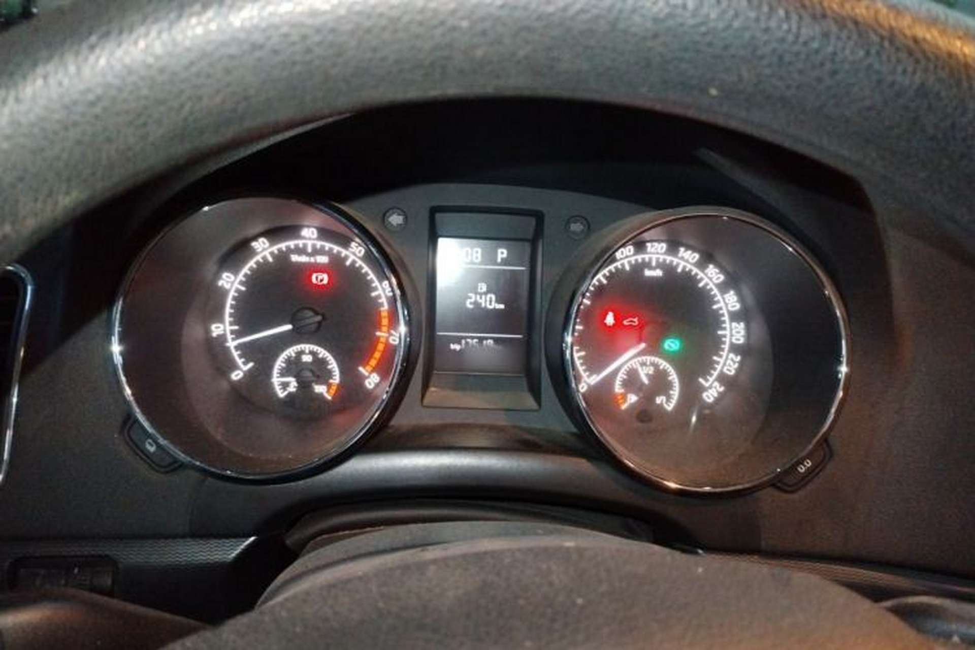 Used Skoda Yeti 2016 1.4TSI DSG Advanced Edition Instrument Cluster